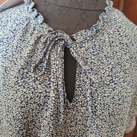 LC Lauren Conrad Blue and White Floral Short Sleeve Dress with Ruffles - Picture 2 of 7